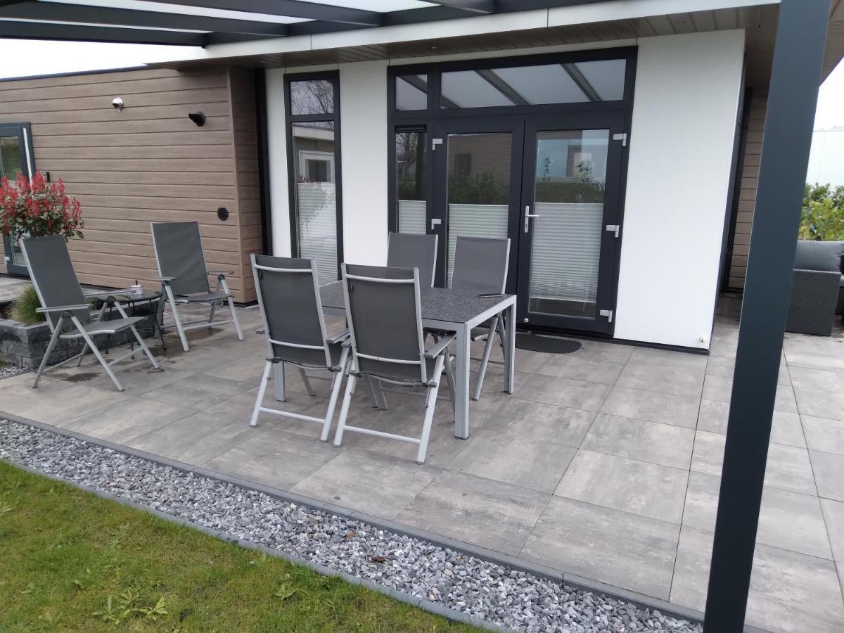Ferienhaus / Chalet / Bungalow Am See, Holland, Niederlande, Lathum Exterior photo